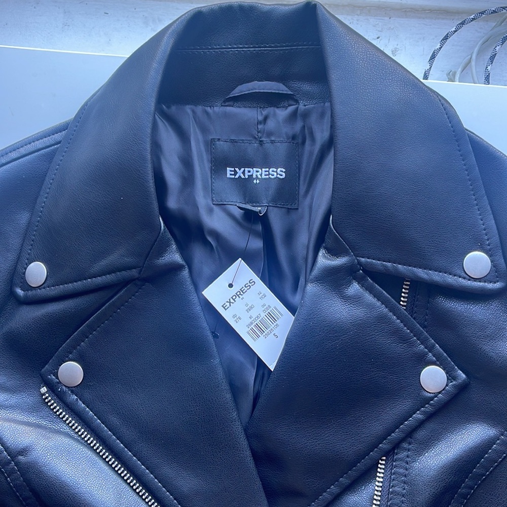✨NWT✨ Express Black Leather Jacket - Picture 3 of 8